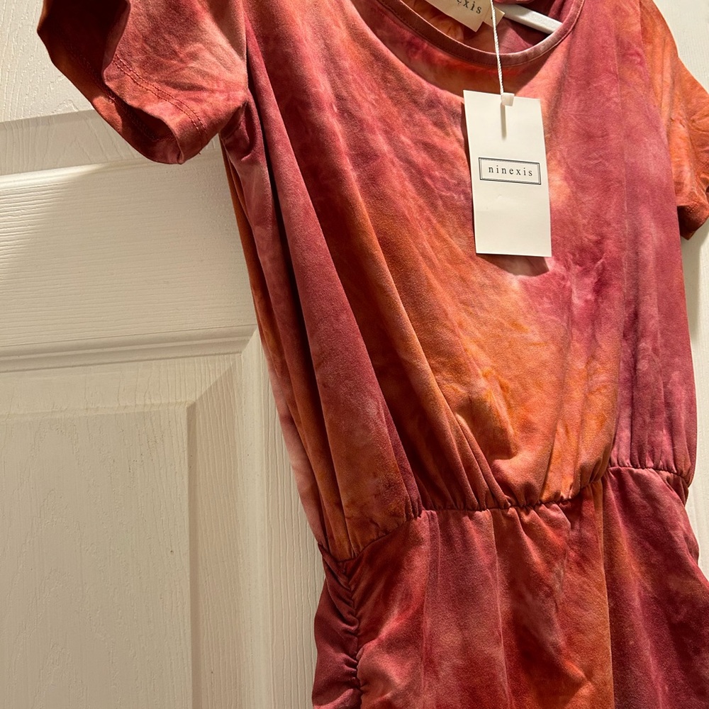 Small rouched body con dress new with tags Ninexis